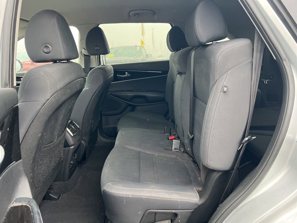 Used 2019 Kia Sorento LX w/ LX Convenience Package image 26
