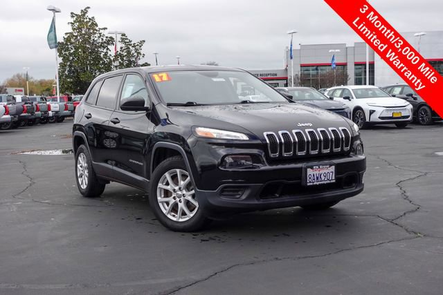 Used 2017 Jeep Cherokee Sport image 2