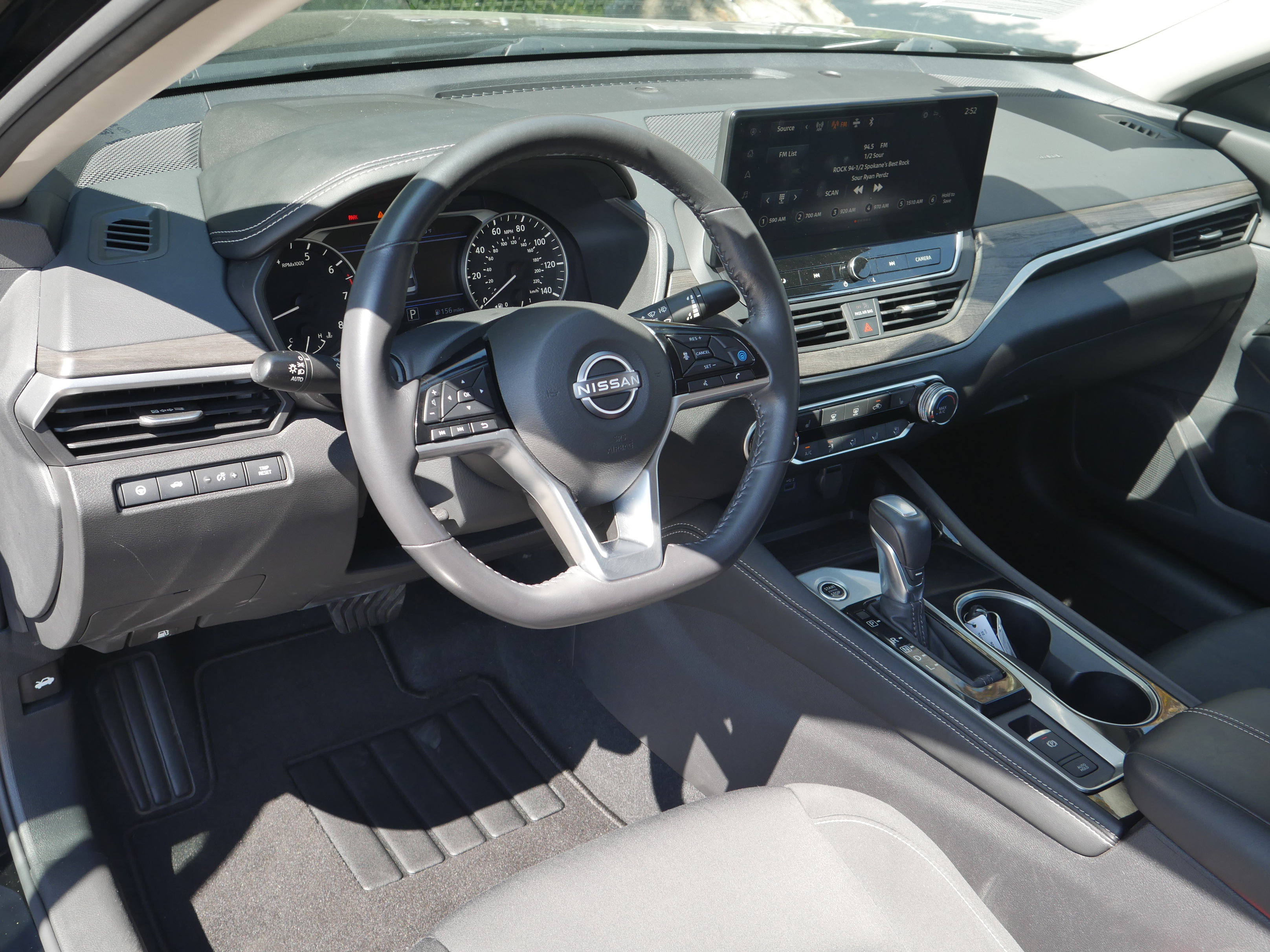 Certified 2023 Nissan Altima 2.5 SV w/ SV Premium Package AWD/4WD image 4