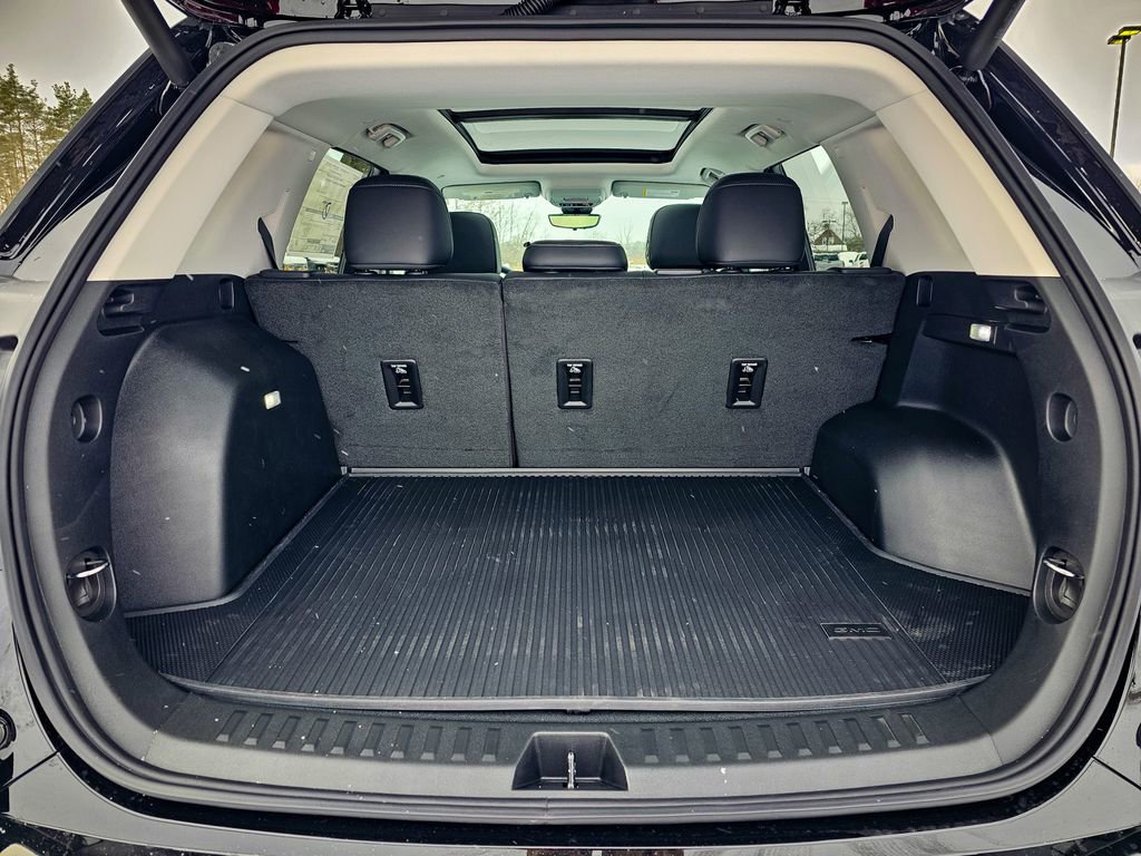 New 2026 GMC Terrain Denali w/ LPO, Floor Liner Package image 34