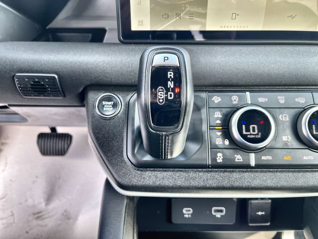 Used 2023 Land Rover Defender 110 S AWD/4WD image 28