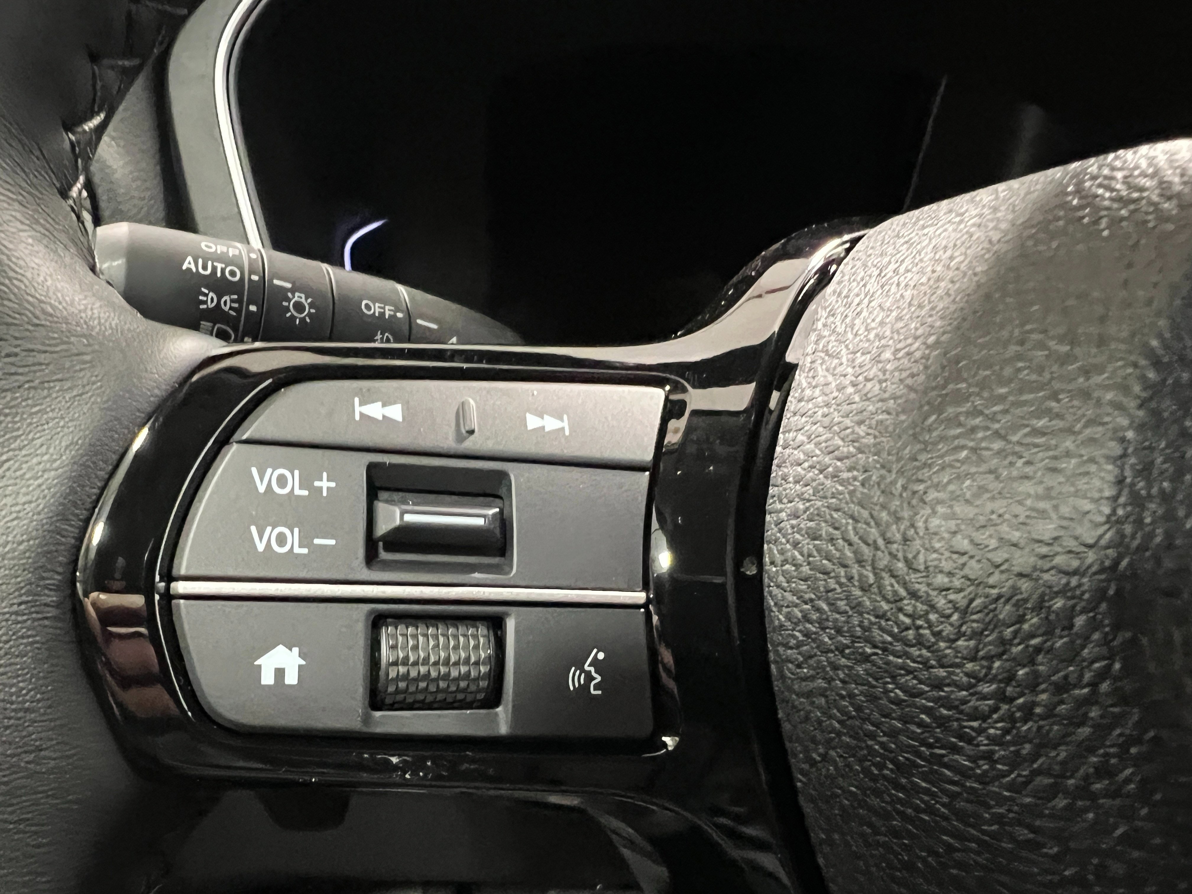 New 2025 Honda Pilot EX-L image 17