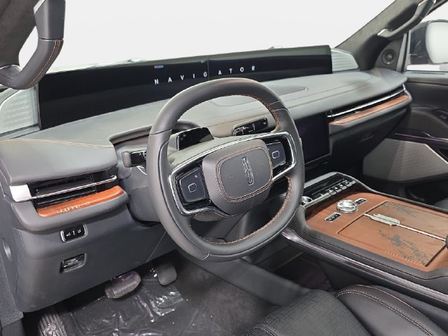 New 2027 Lincoln Navigator Black Label AWD/4WD image 13