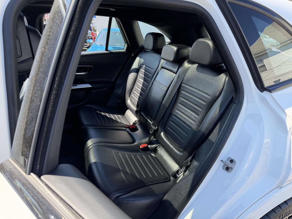 Used 2025 Mercedes-Benz GLC 43 AMG 4MATIC image 18