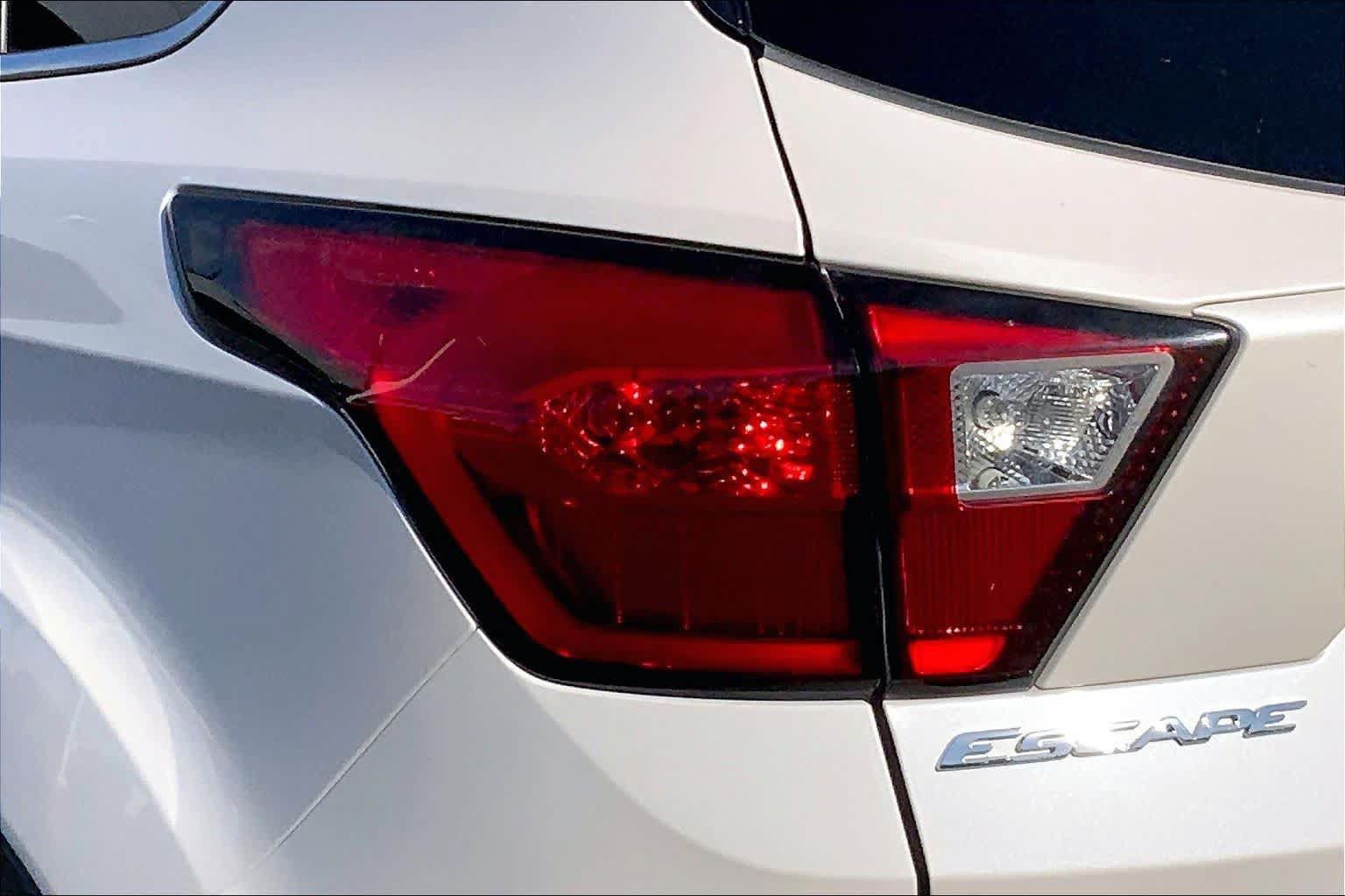 Used 2019 Ford Escape Titanium FWD image 29