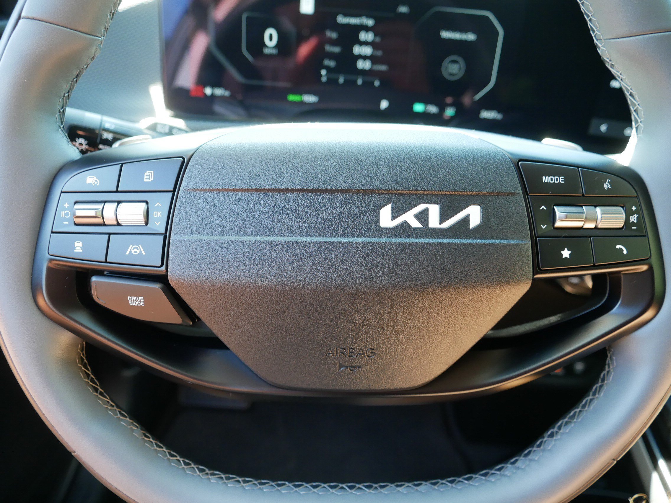 Certified 2025 Kia EV6 Wind AWD/4WD image 25