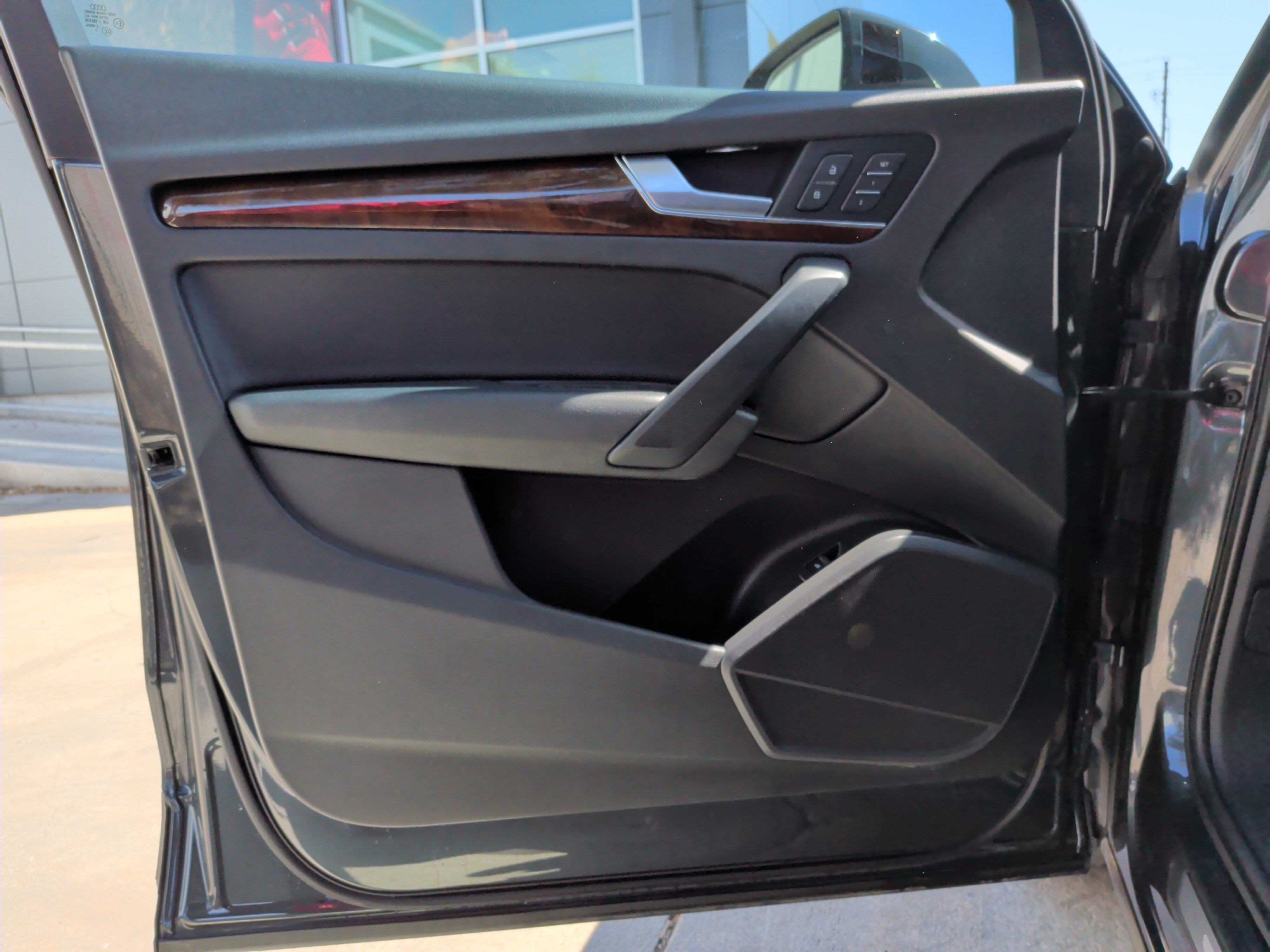 Used 2018 Audi Q5 2.0T Premium Plus w/ Premium Plus Package image 14