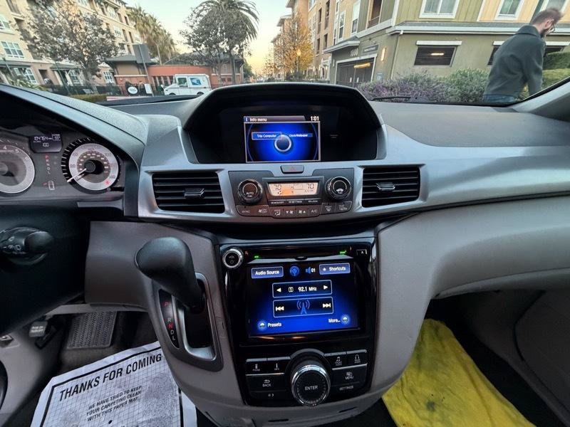 Used 2016 Honda Odyssey SE image 59