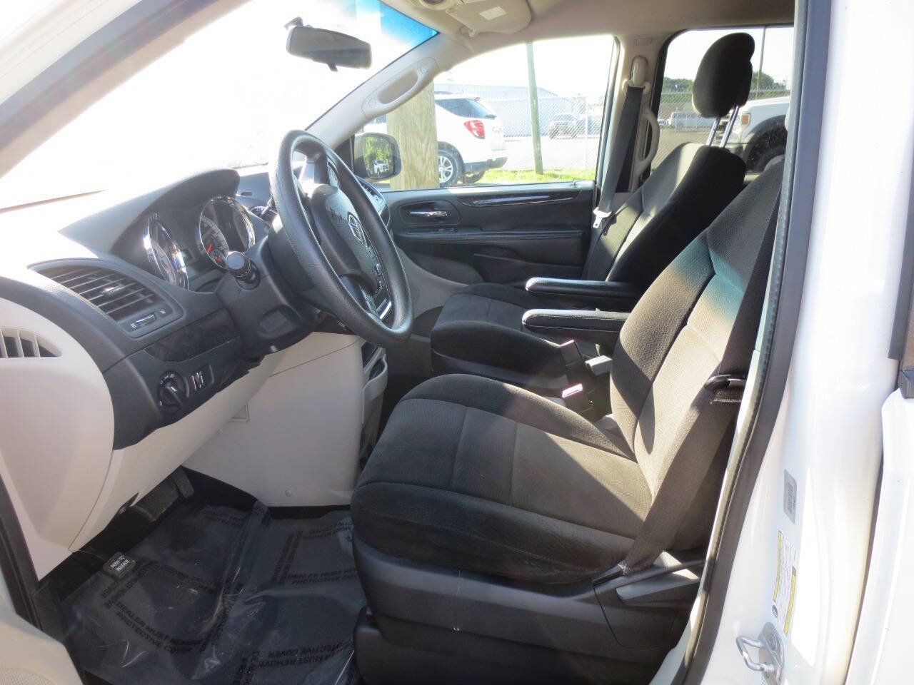 Used 2012 Dodge Grand Caravan SE FWD image 7