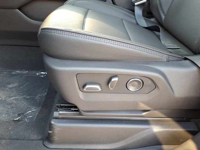 New 2026 GMC Yukon XL Denali w/ Advanced Technology Package AWD/4WD image 14