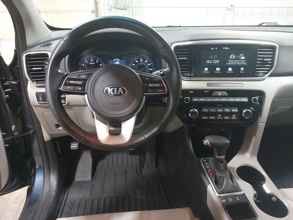 Used 2021 Kia Sportage EX AWD/4WD image 16