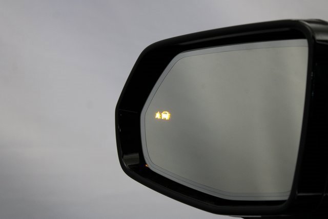 Certified 2022 Cadillac XT5 Premium Luxury image 24