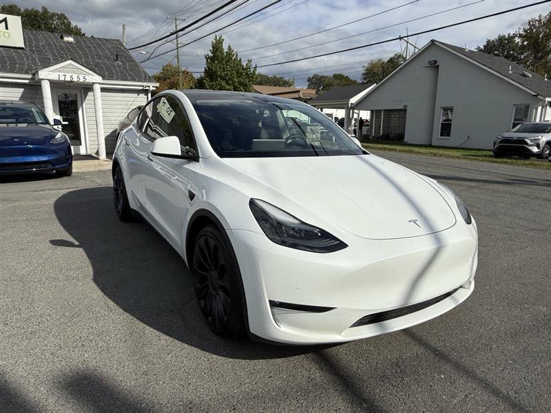 Used 2023 Tesla Model Y Performance AWD/4WD image 8