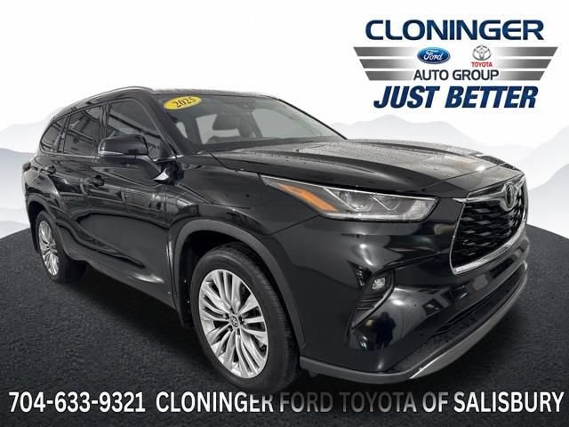 Used 2025 Toyota Highlander Platinum AWD/4WD video 1