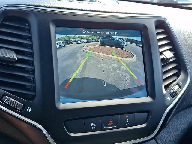 Certified 2021 Jeep Cherokee Latitude Lux w/ Sun & Sound Group AWD/4WD image 23