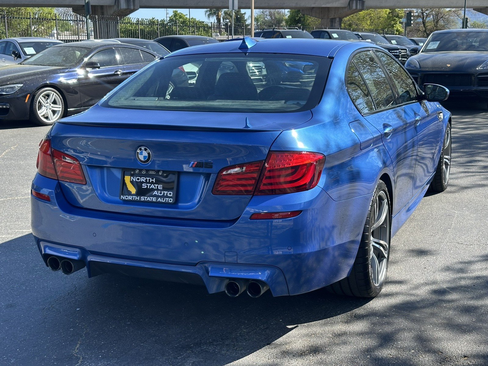 Used 2013 BMW M5 RWD image 9