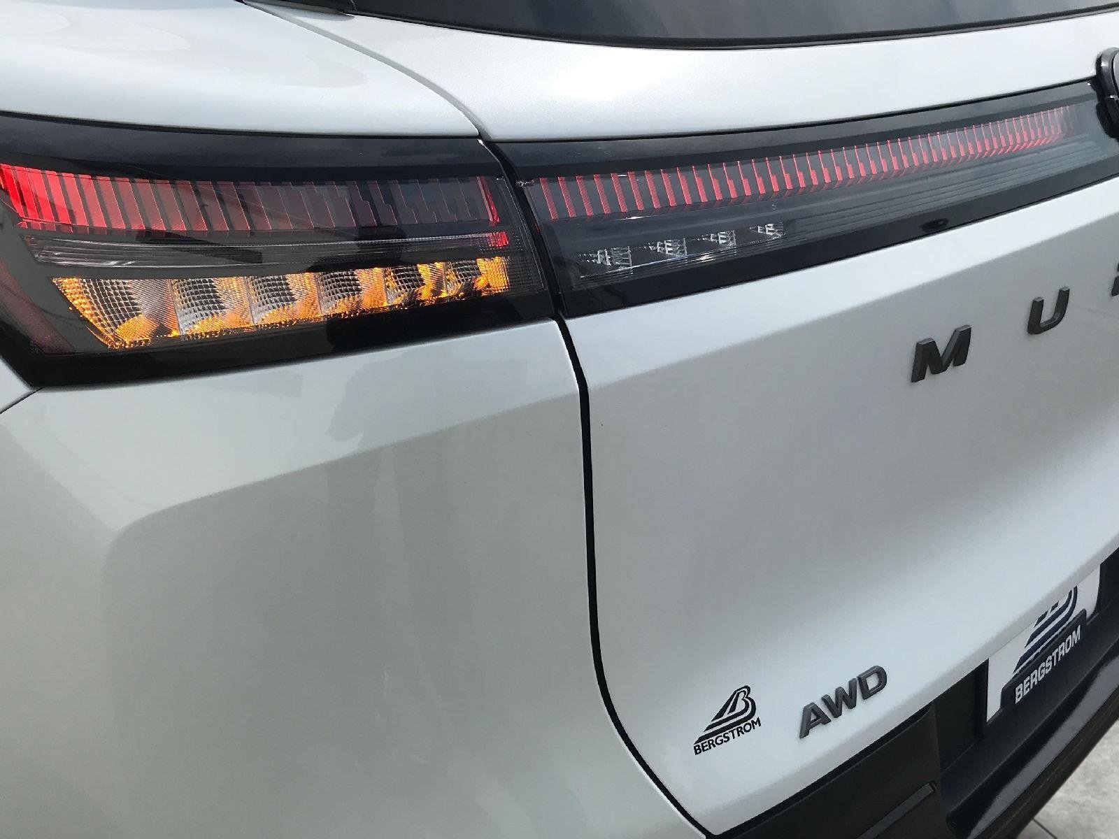 Used 2025 Nissan Murano SV AWD/4WD image 58