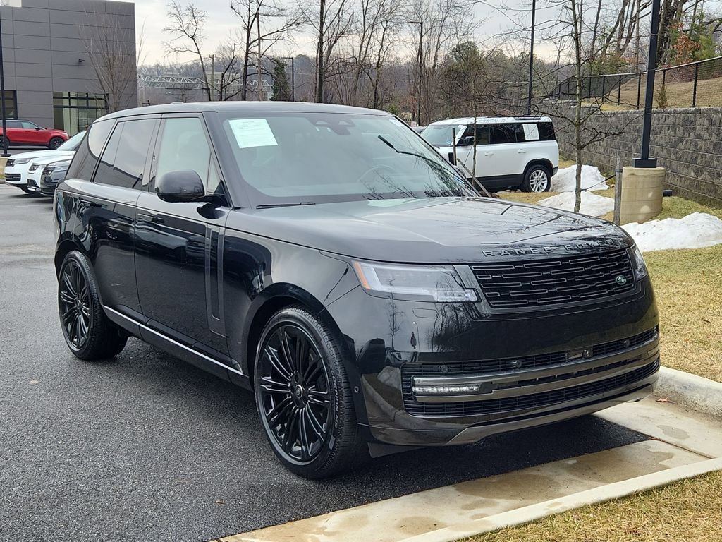 Used 2025 Land Rover Range Rover SE image 10