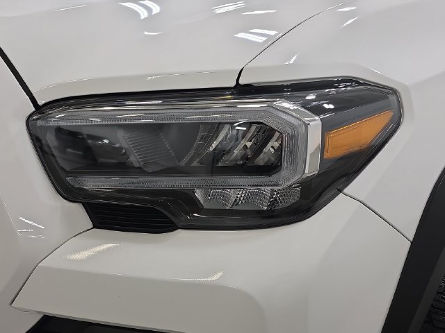 Used 2023 Toyota Tacoma TRD Off-Road w/ TRD Premium Off Road Package AWD/4WD image 26