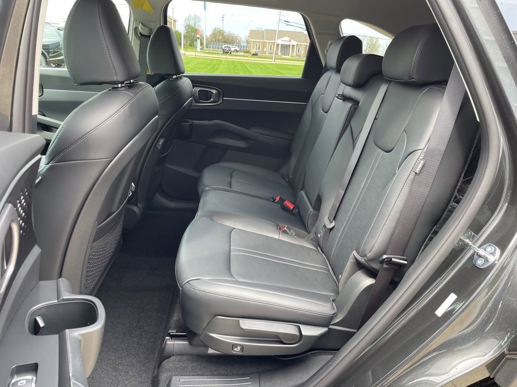 New 2026 Kia Sorento EX AWD/4WD image 10
