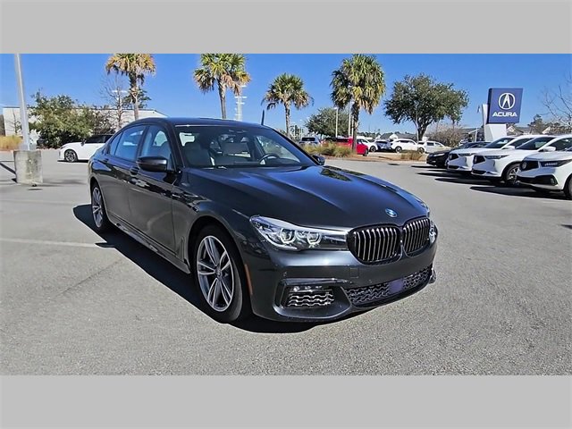 Used 2017 BMW 740i image 32