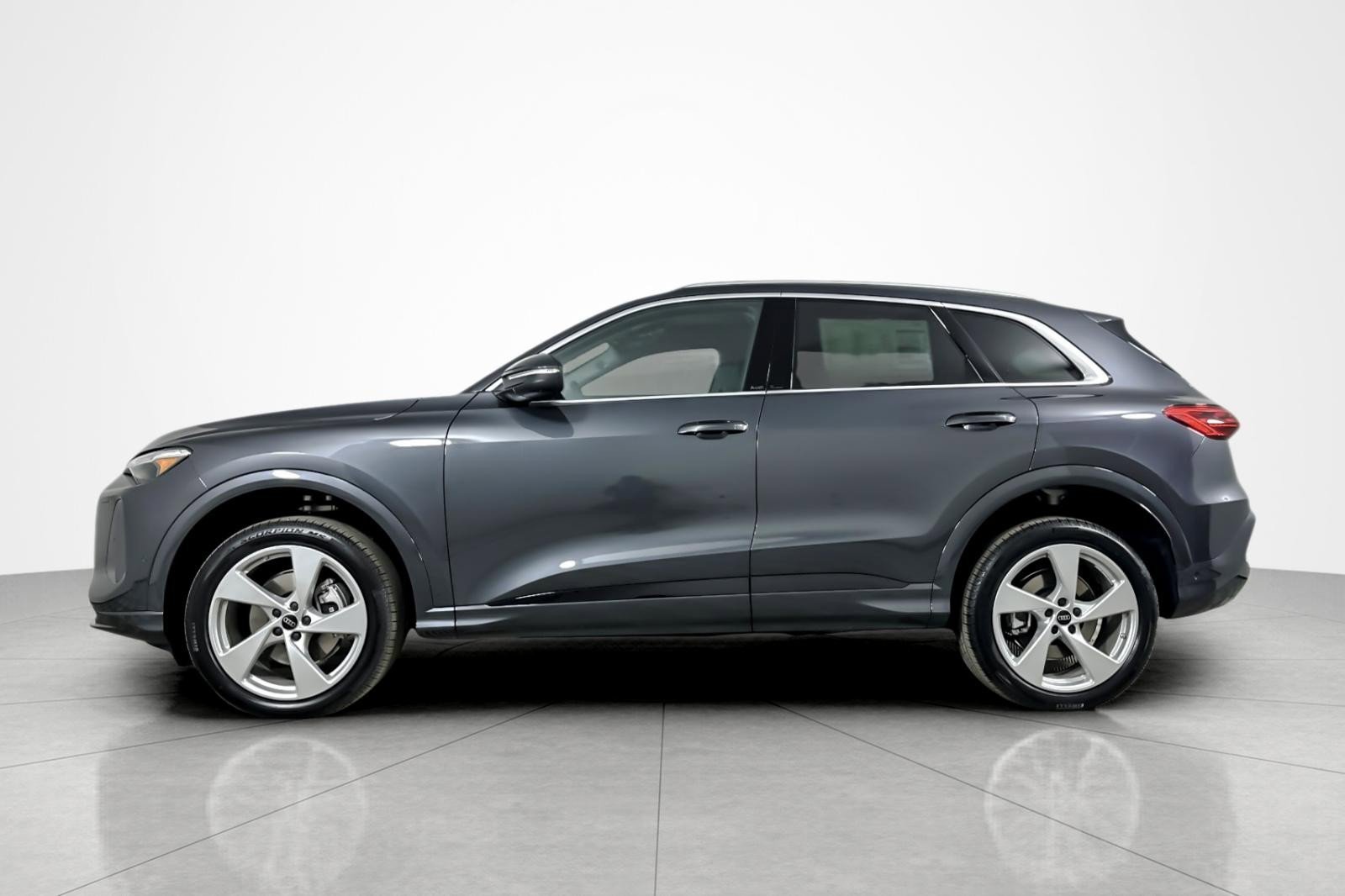 New 2025 Audi Q5 Premium Plus AWD/4WD image 3