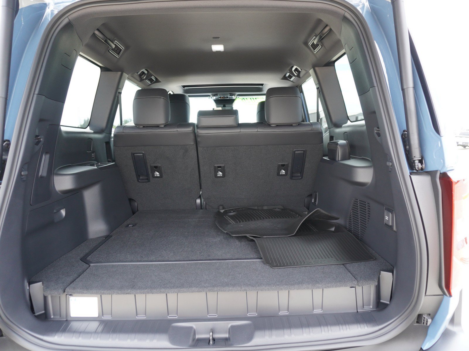 Used 2026 Toyota Land Cruiser w/ Premium Package AWD/4WD image 12