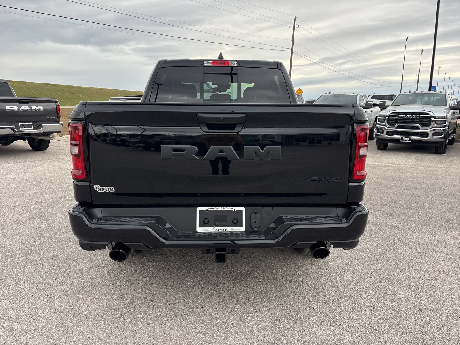 Used 2026 RAM 1500 Express AWD/4WD image 4
