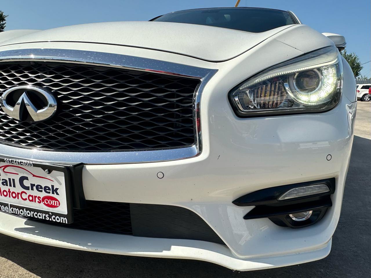 Used 2015 INFINITI Q70 5.6 w/ Sport Package RWD image 23