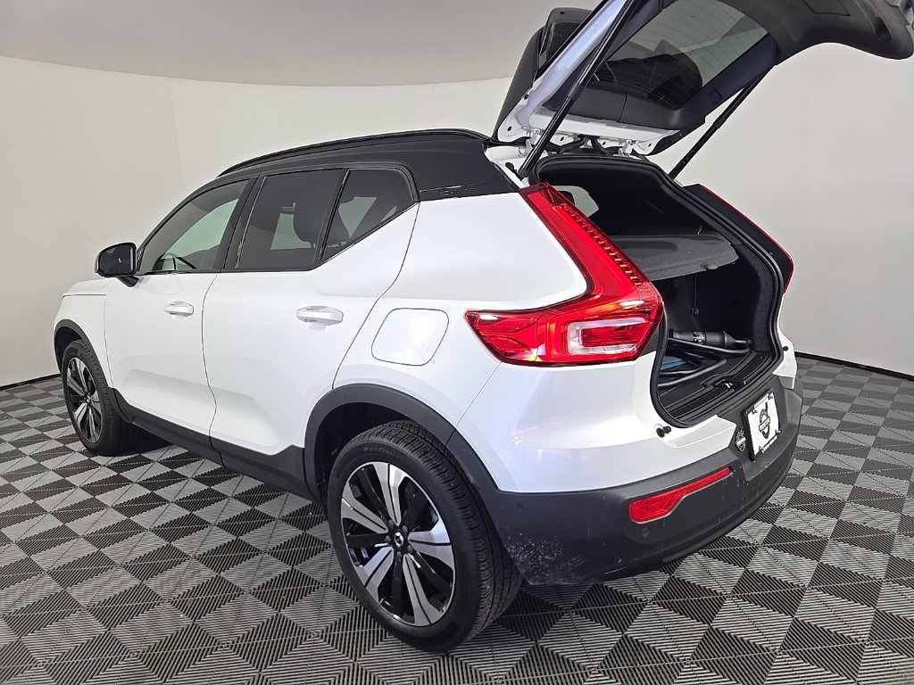Certified 2023 Volvo XC40 Recharge Plus w/ Protection Package Premier image 10