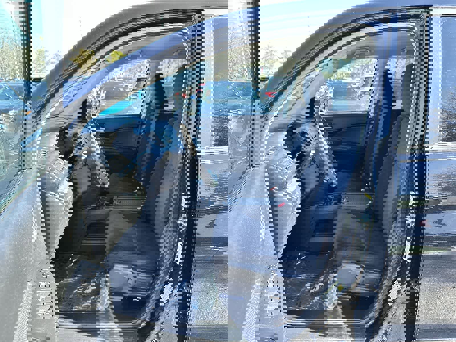 Used 2014 Honda CR-V LX image 2