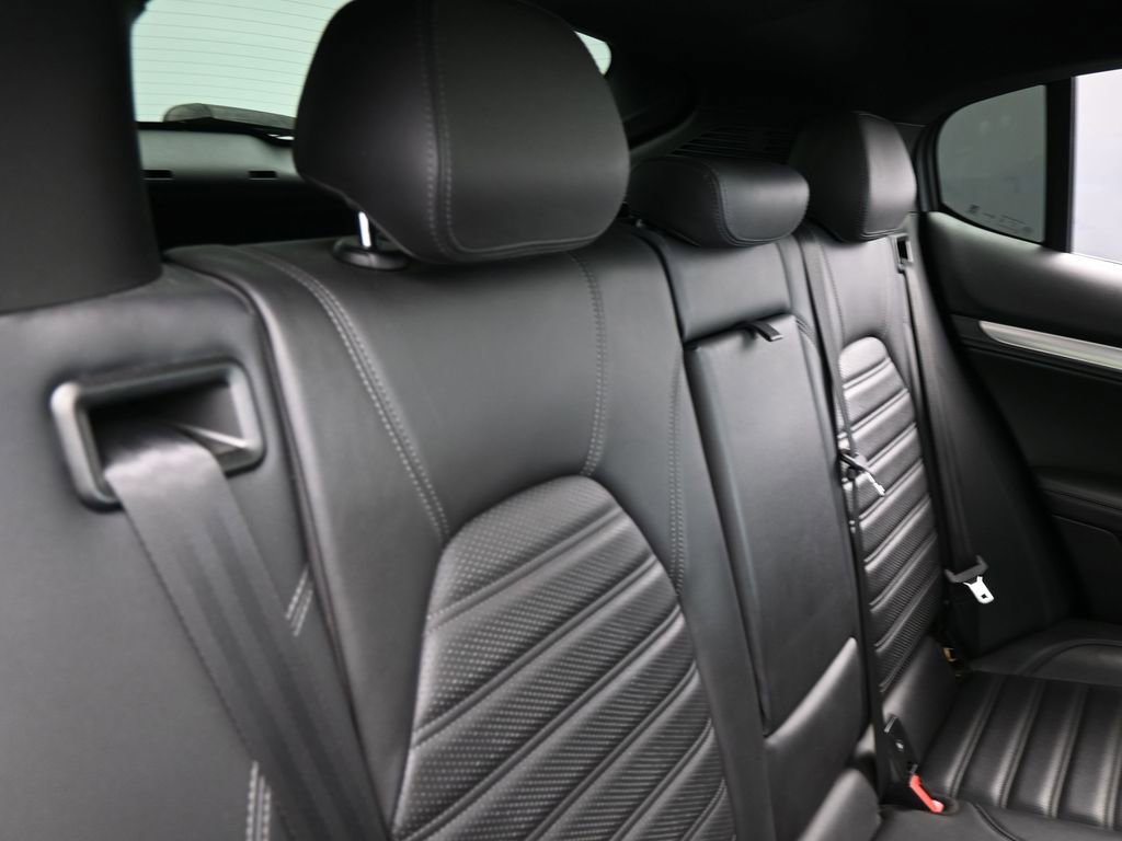Used 2018 Alfa Romeo Stelvio Ti Sport image 40
