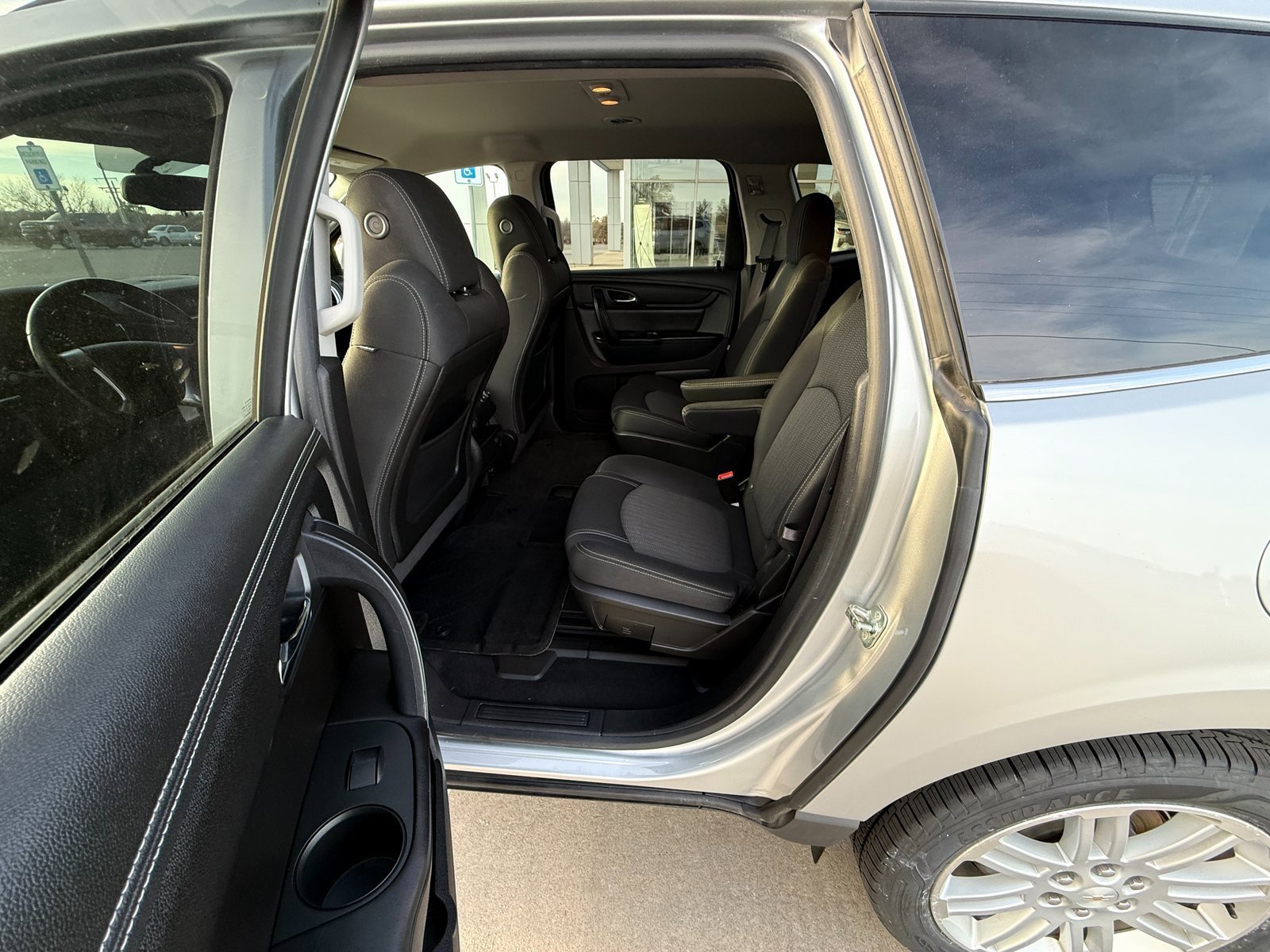 Used 2015 Chevrolet Traverse LT w/ Style and Technology Package image 15