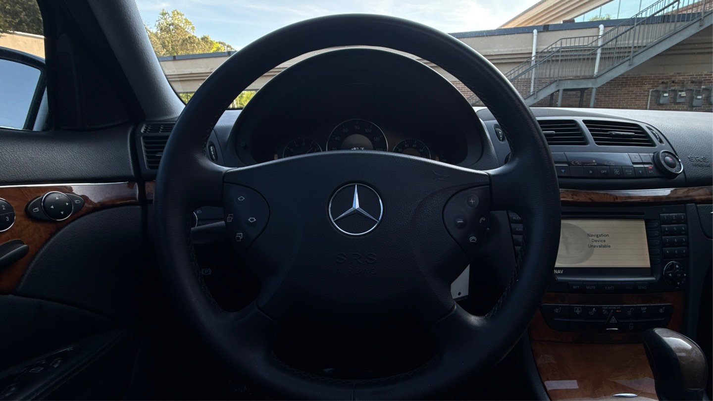Used 2005 Mercedes-Benz E 500 4MATIC Sedan image 29
