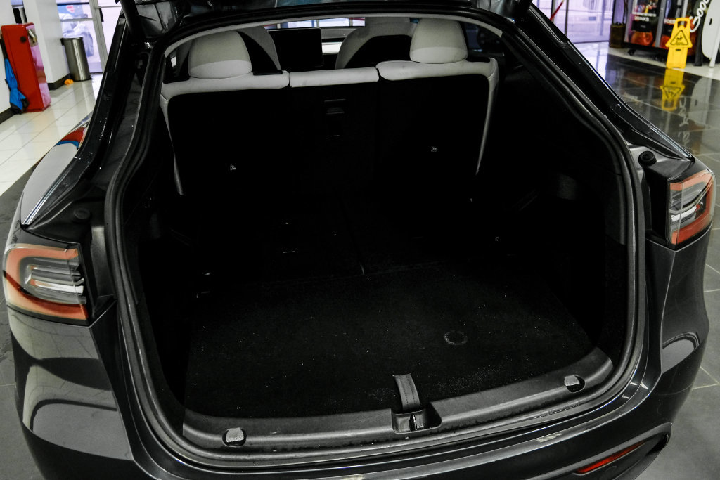 Used 2023 Tesla Model Y Long Range AWD/4WD image 58