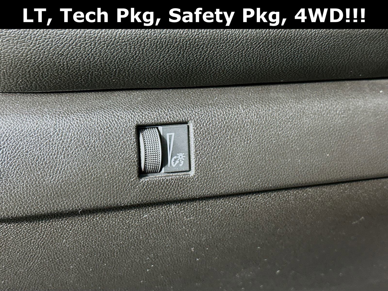 Used 2024 Chevrolet Colorado LT w/ LT Convenience Package II image 11