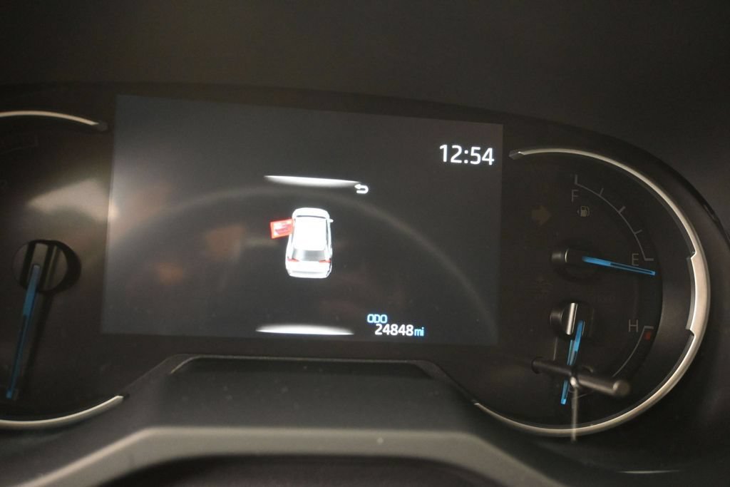 Used 2025 Toyota RAV4 XLE AWD/4WD image 11