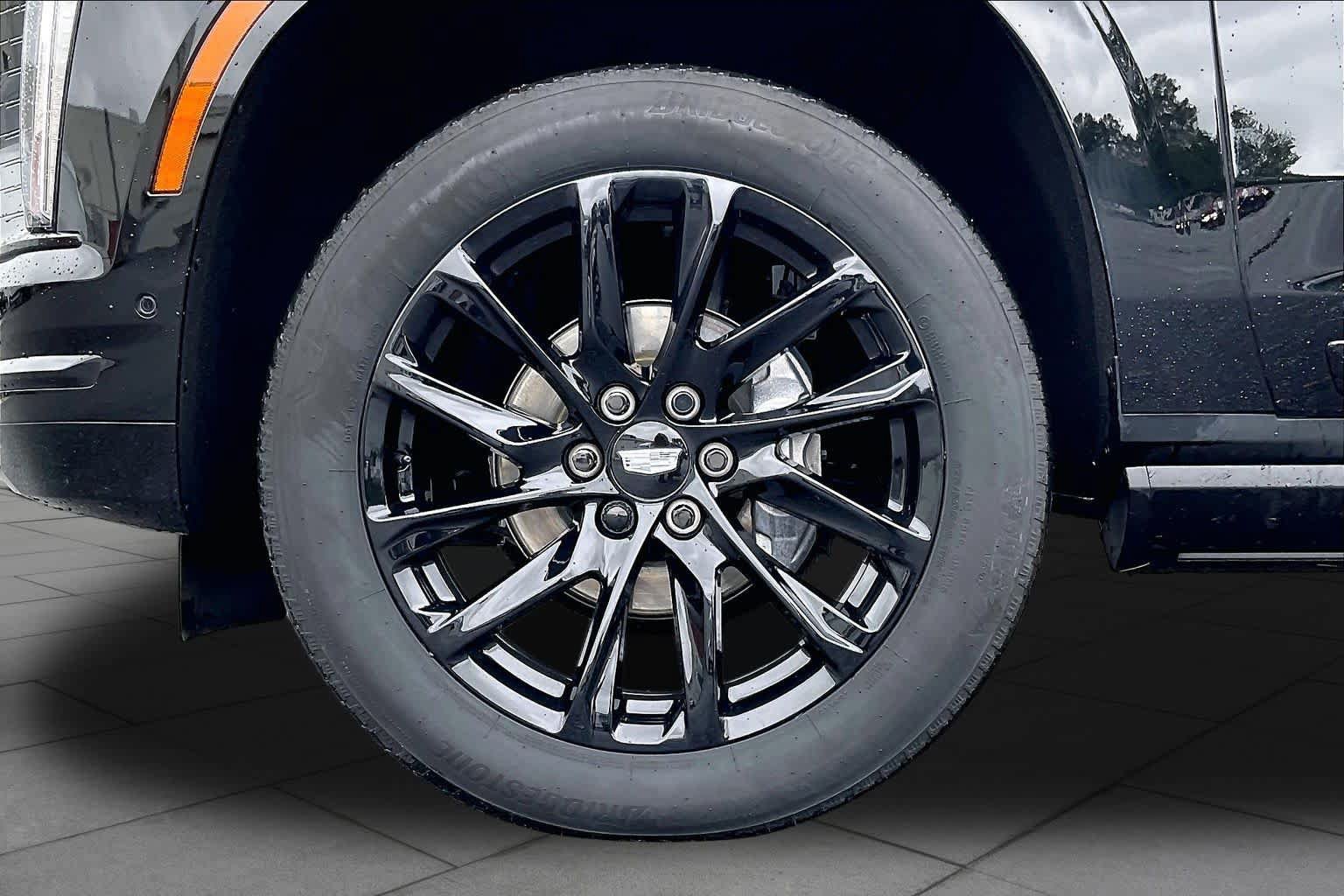 Used 2025 Cadillac Escalade Sport AWD/4WD image 10