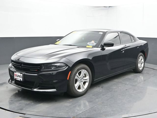Used 2022 Dodge Charger SXT w/ Cold Weather Package image 6