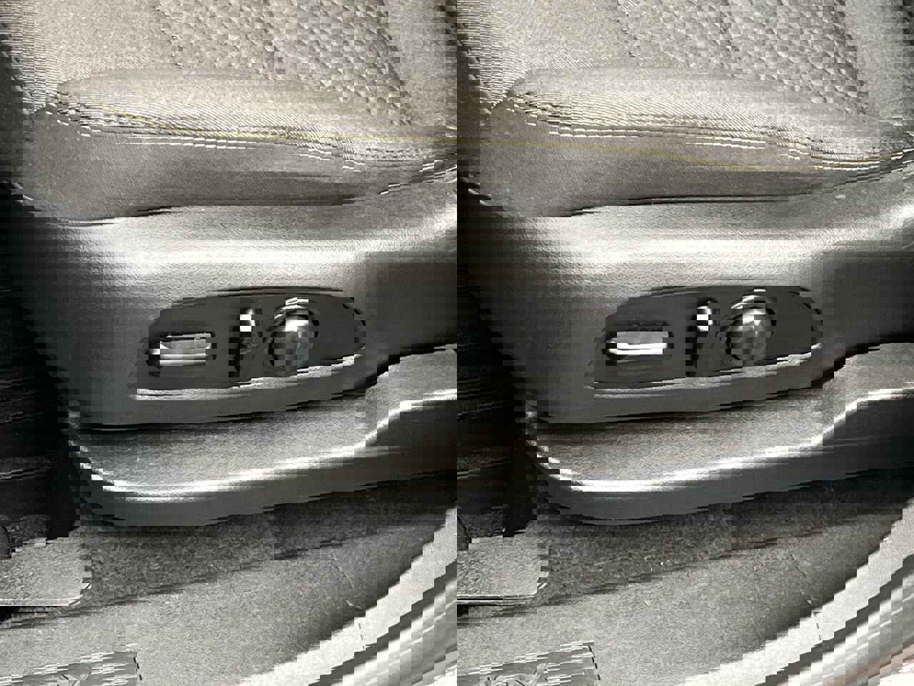 Used 2020 Chevrolet Equinox LT image 9