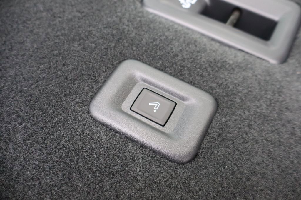 New 2026 Chevrolet Traverse RS image 48