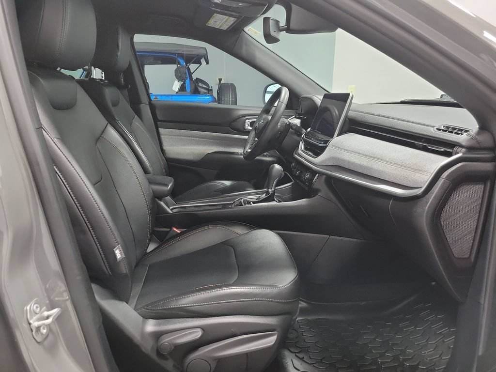 Certified 2023 Jeep Compass Latitude AWD/4WD image 19