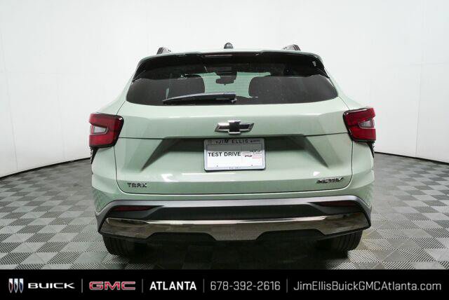 Used 2025 Chevrolet Trax ACTIV w/ Sunroof Package FWD image 24