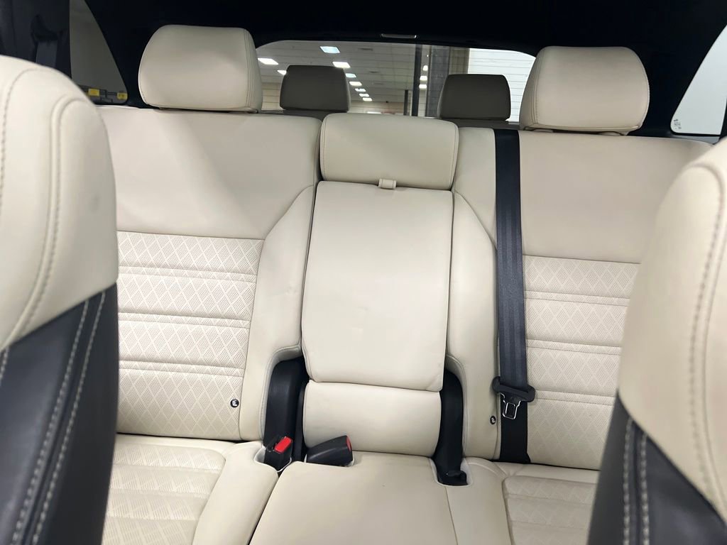 Used 2016 Kia Sorento SX image 29