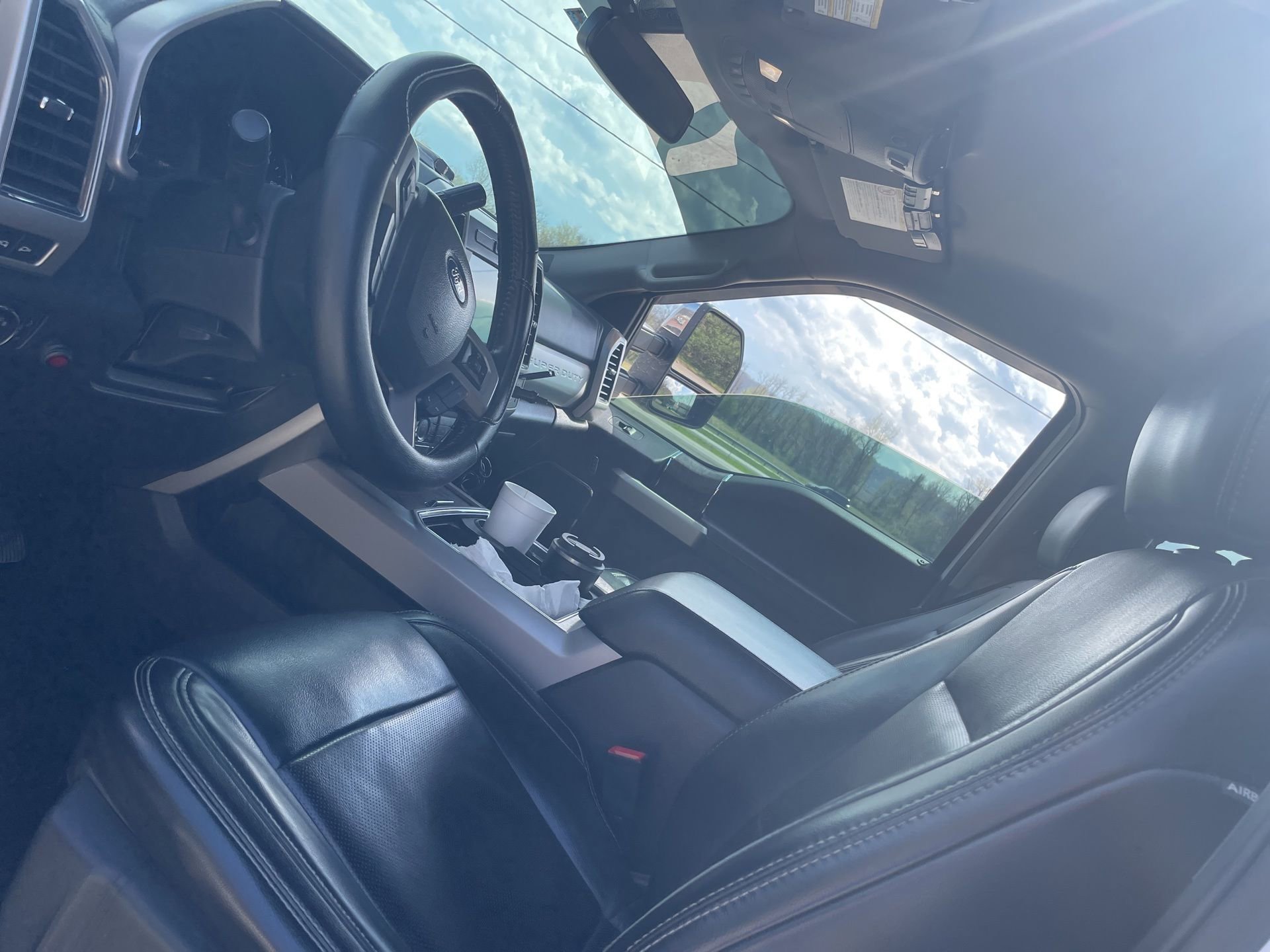 Used 2019 Ford F250 Lariat w/ Chrome Package image 8