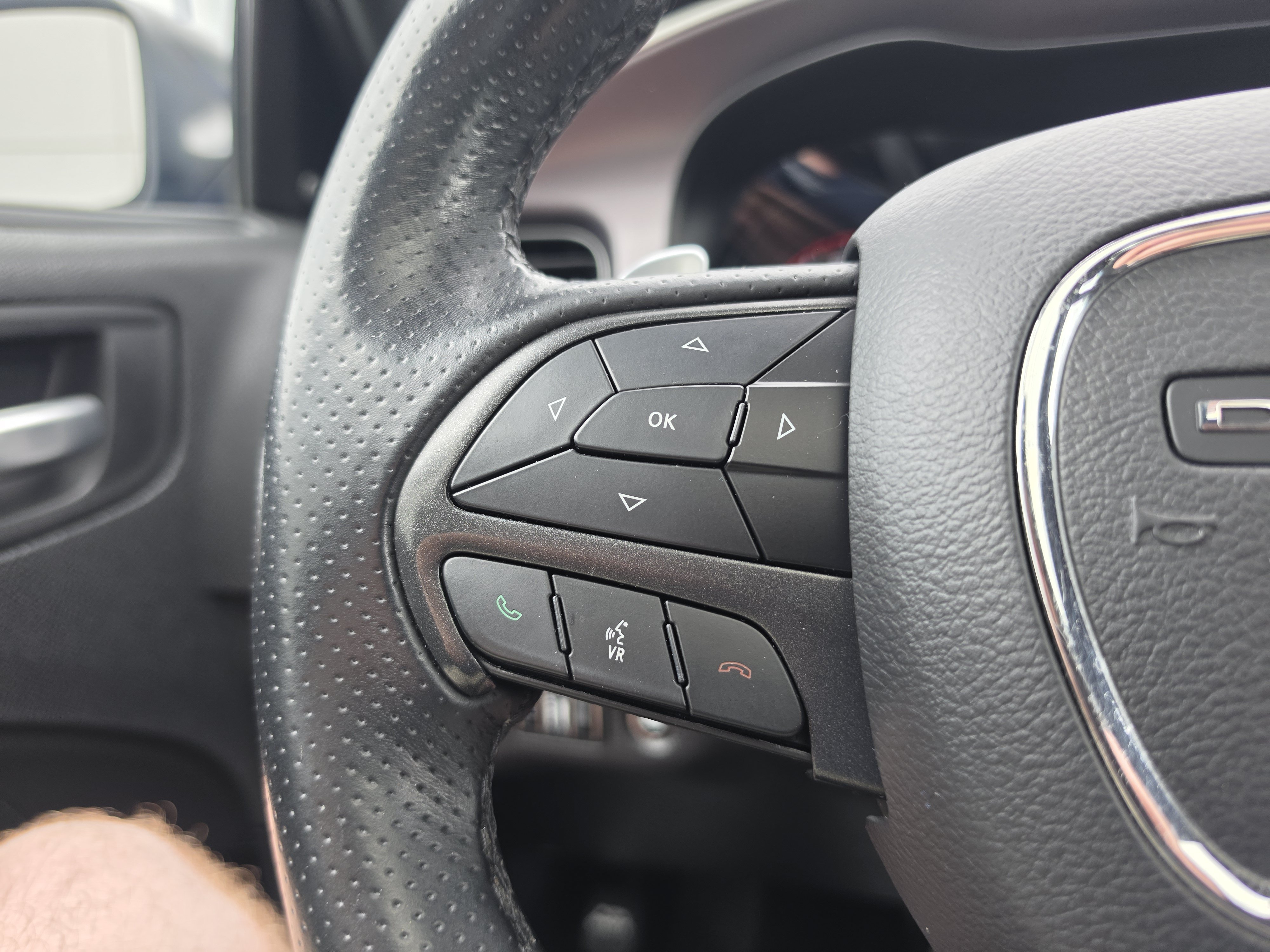 Used 2019 Dodge Charger SXT w/ Blacktop Package AWD/4WD image 19