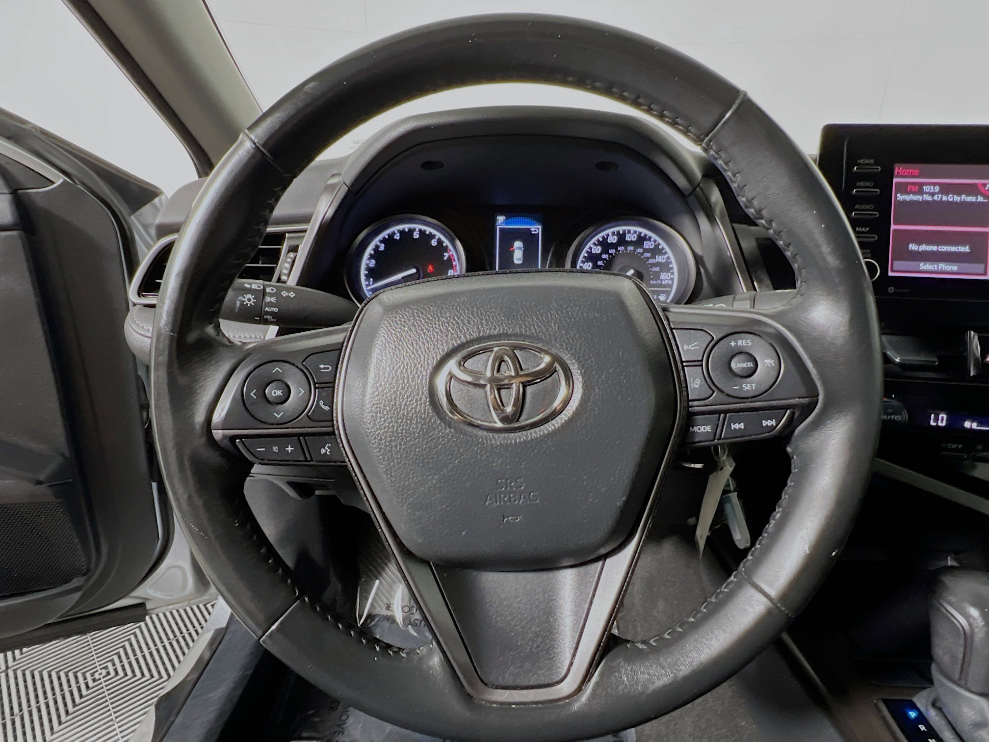 Used 2024 Toyota Camry SE image 18