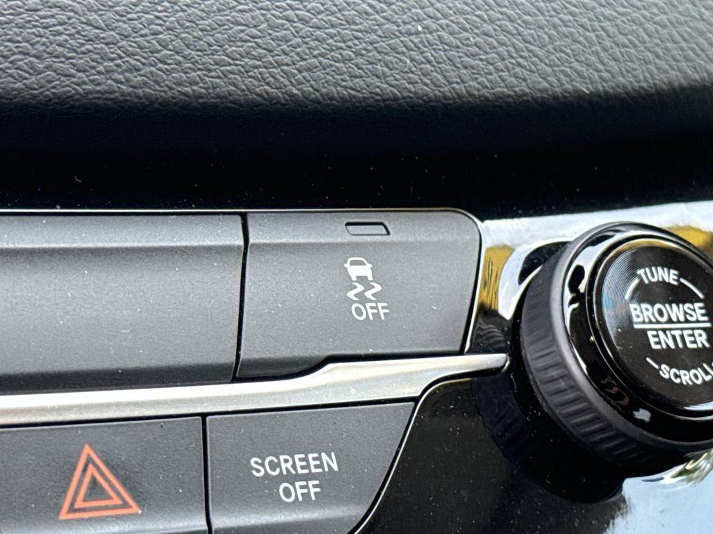 Used 2023 Chrysler Voyager LX FWD image 47