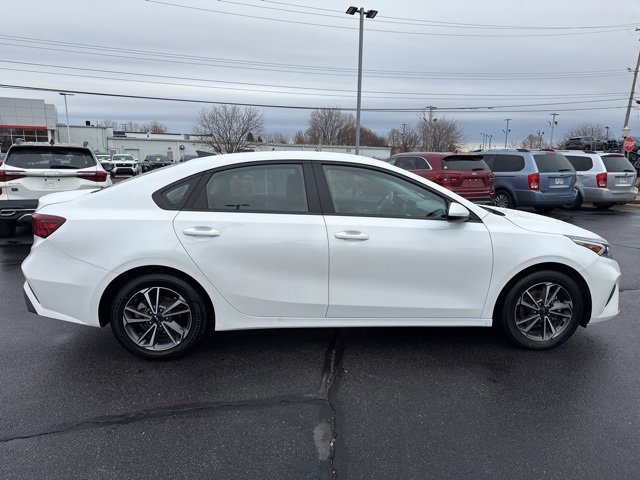 Used 2023 Kia Forte LXS image 8