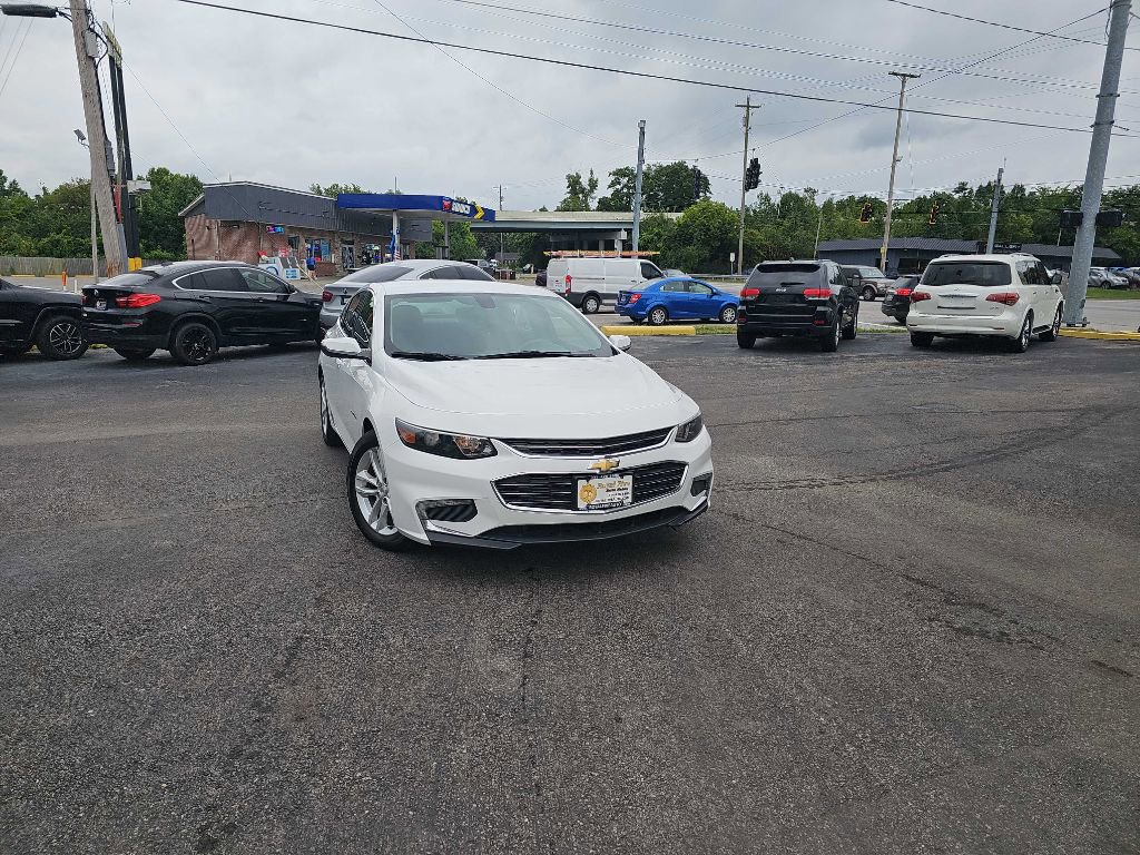 Used 2017 Chevrolet Malibu LT image 6